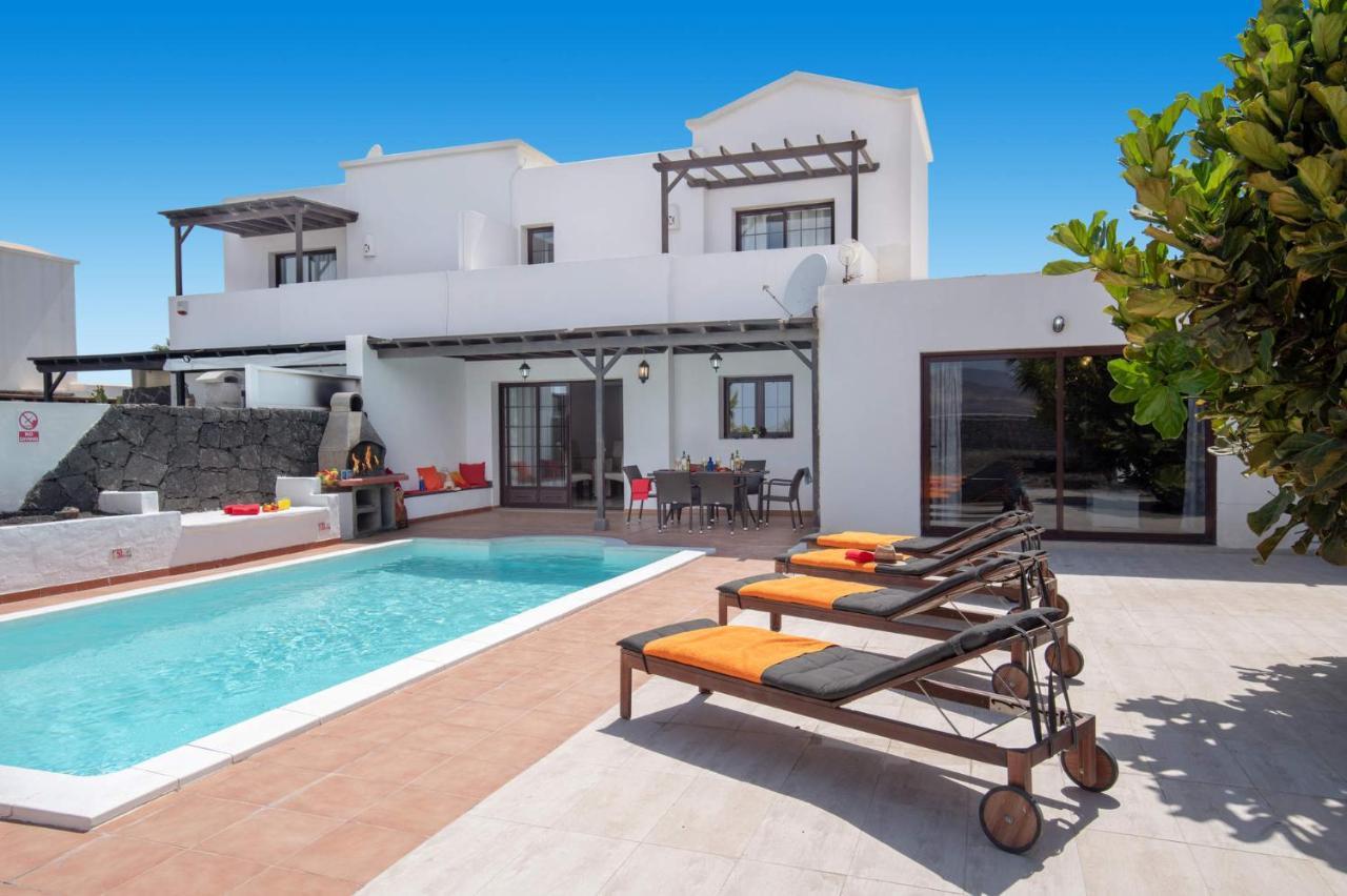 Villa Chinamar By Villa Plus Playa Blanca  Exterior photo